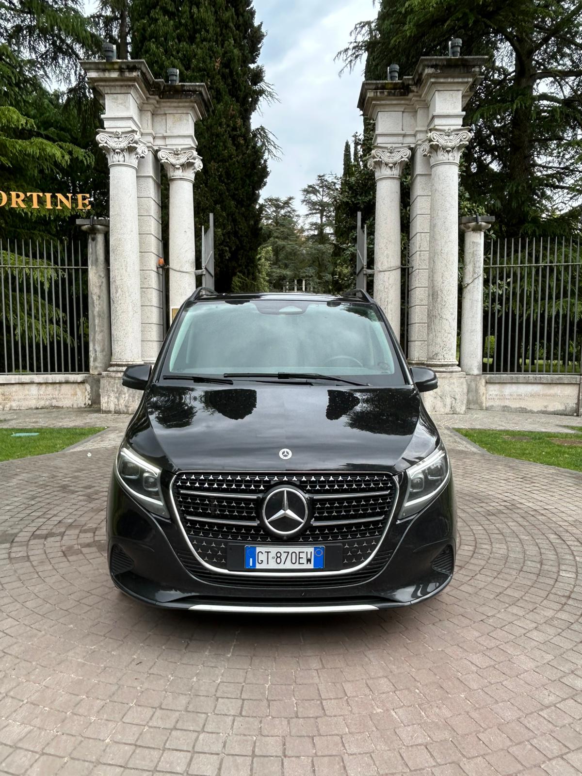 Chauffeur vehicle at Milano Prime private aviation